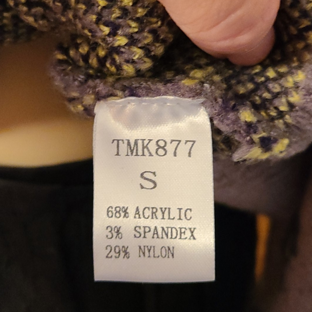 THML Sweater - Picture 14 of 16